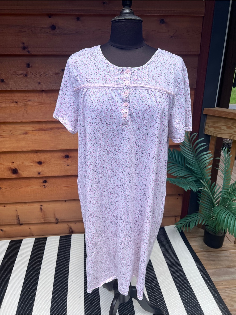 Women’s Nightgown - Short Sleeve Sleep Dress